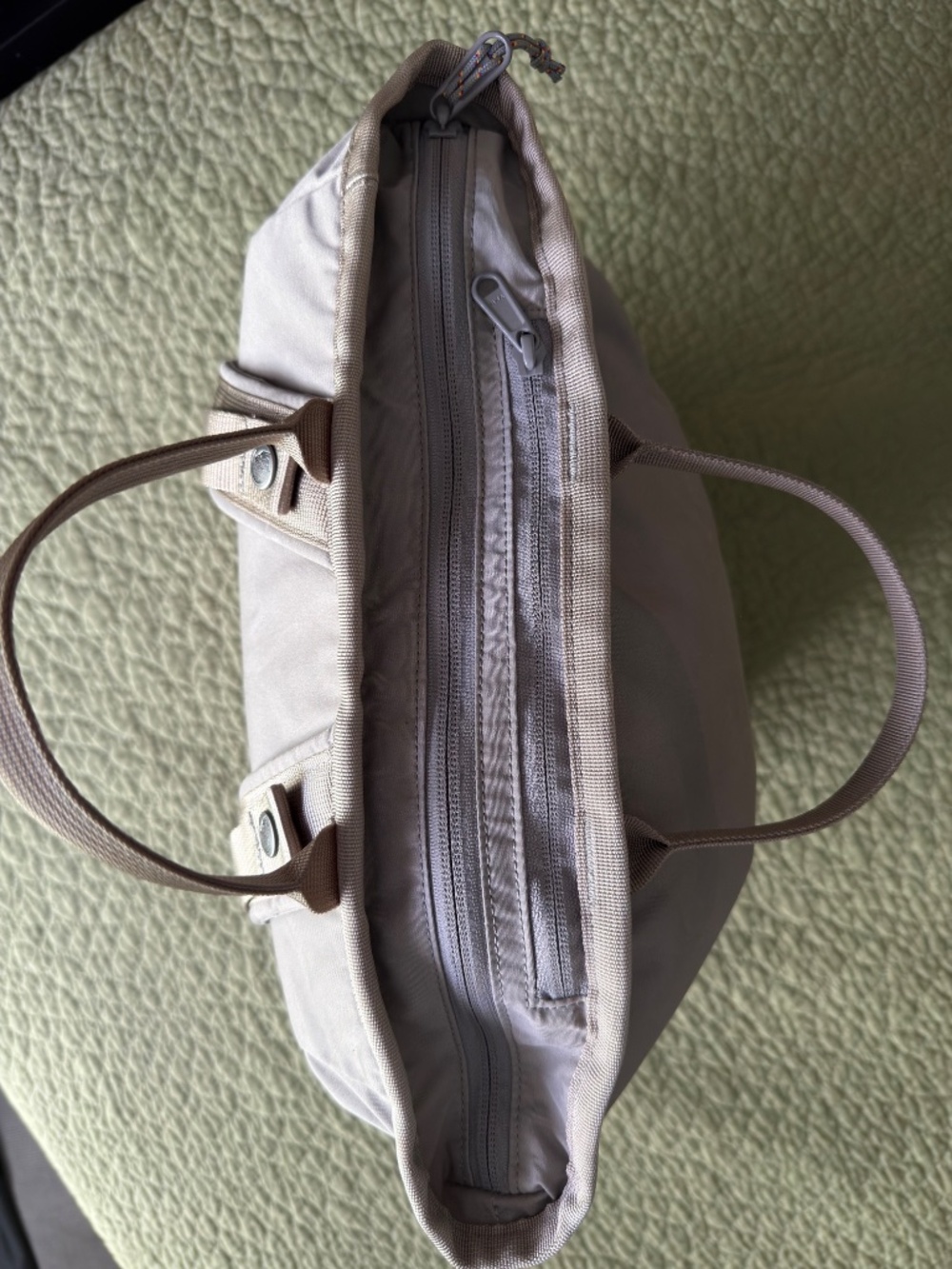 Fjallraven Vardag Totepack Fog Grey Convertible Backpack Tote Bag 27240 - Picture 8 of 10